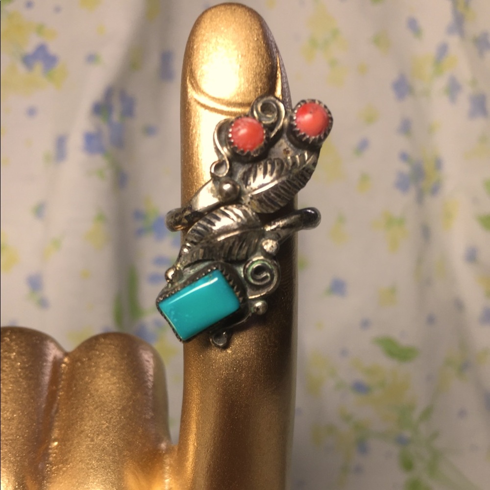 Vintage southwestern style turquoise/coral ring
